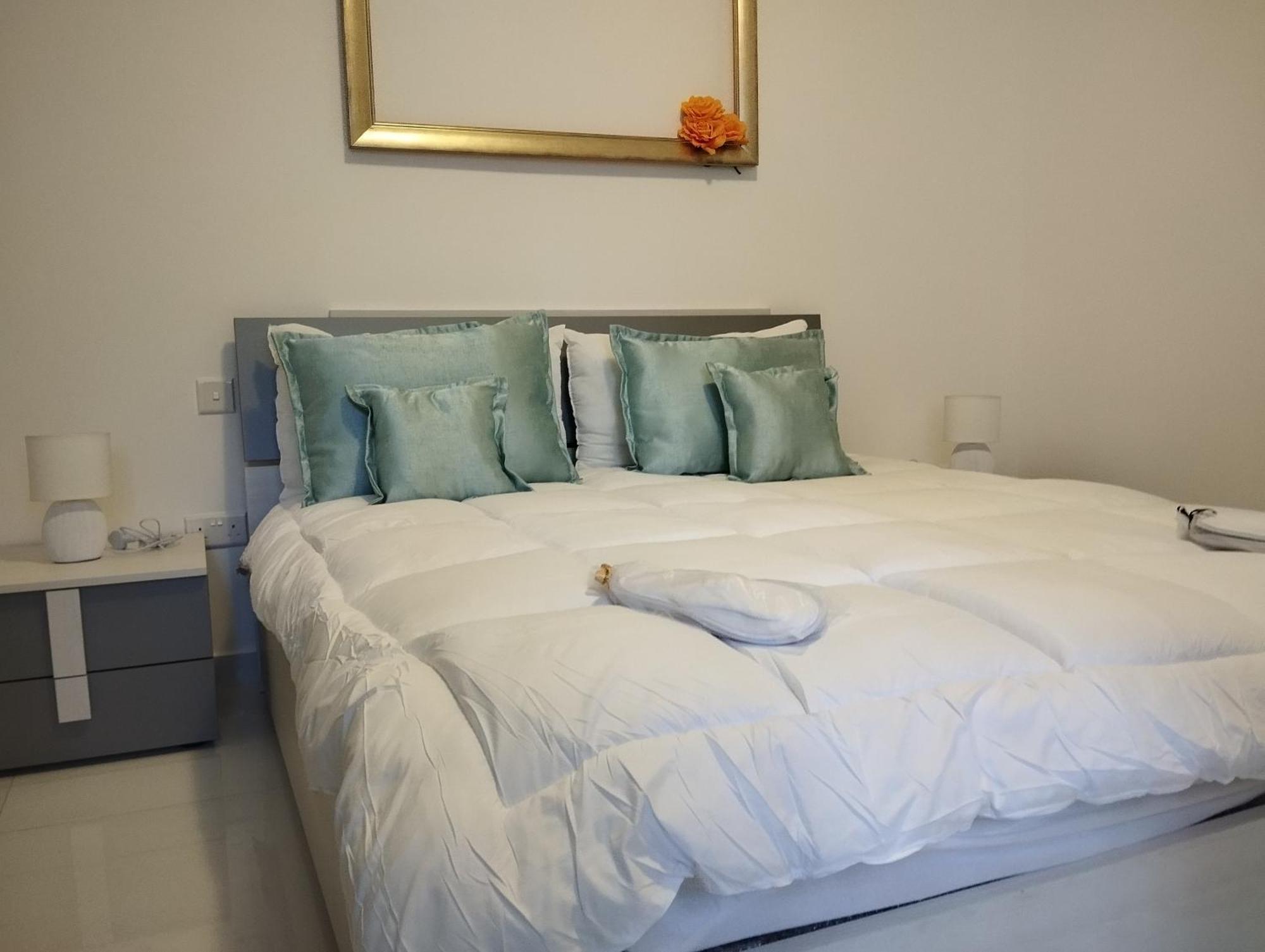 Pearl Apartments Sliema Ngoại thất bức ảnh